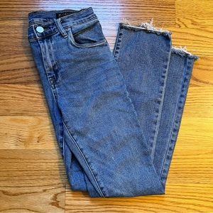 Blank NYC the Madison crop jean size 25